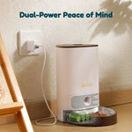 Automatic pet feeder powered by USB-C cable and backup AA batteries